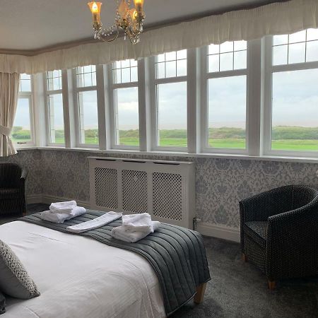 New Boston Guest Accommodation Fleetwood Bagian luar foto