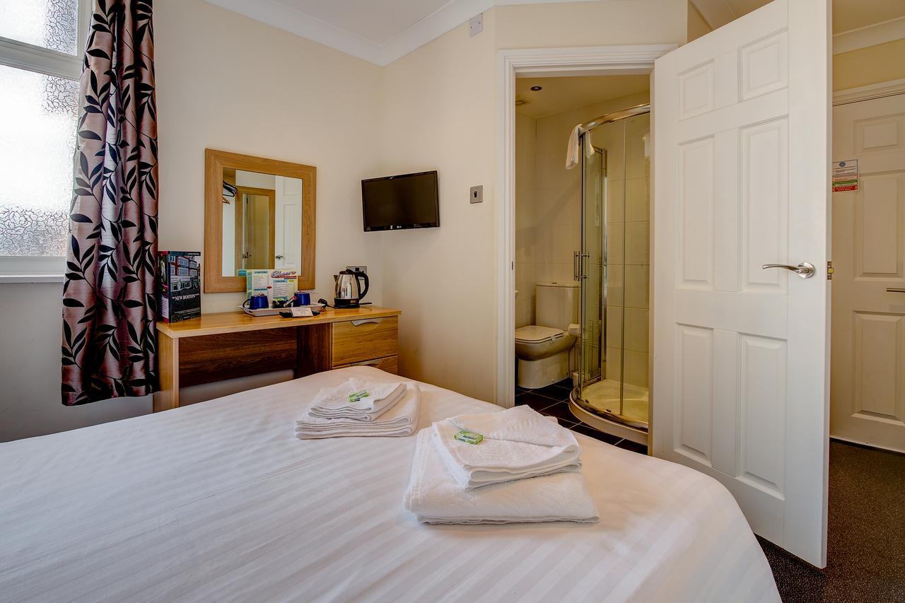 New Boston Guest Accommodation Fleetwood Bagian luar foto