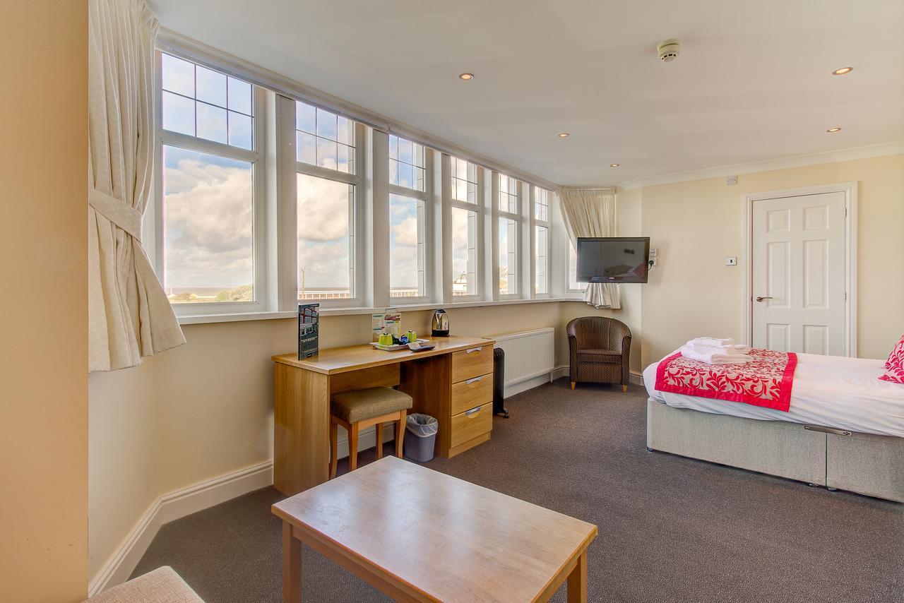 New Boston Guest Accommodation Fleetwood Bagian luar foto