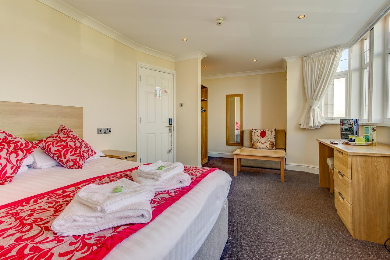 New Boston Guest Accommodation Fleetwood Bagian luar foto
